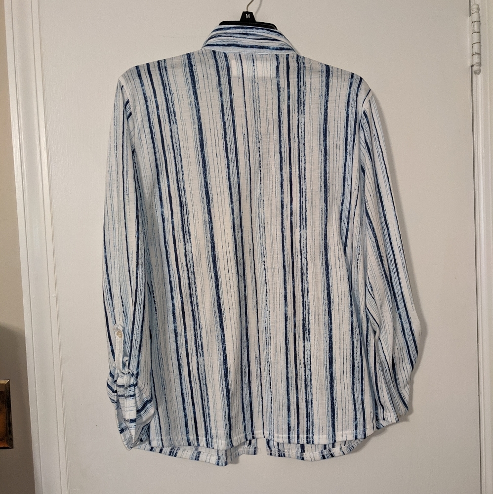 Button down shirt - Picture 5 of 6